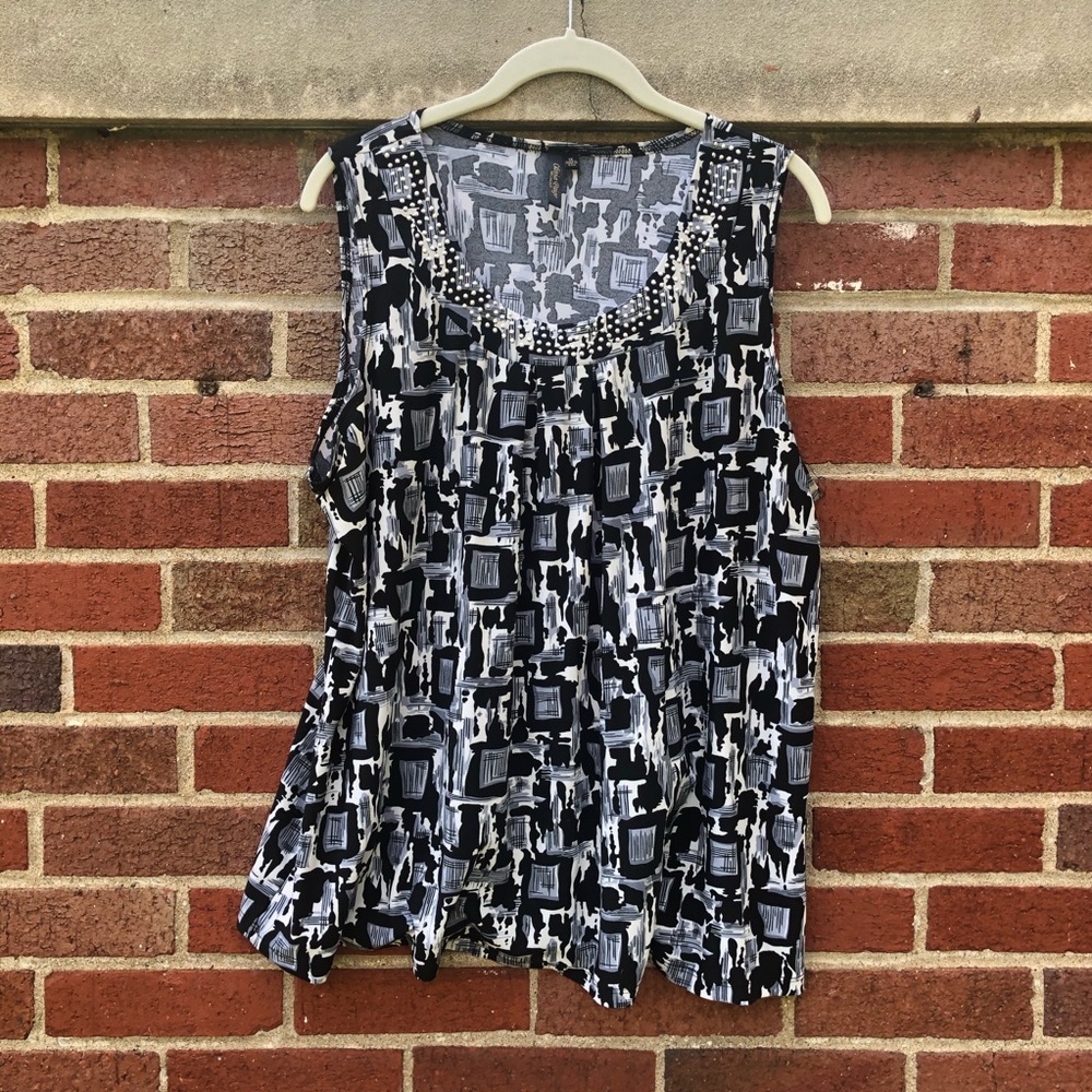 Black and white abstract pattern tank top